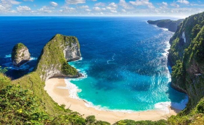 Kelingking Beach in Nusa Penida Bali