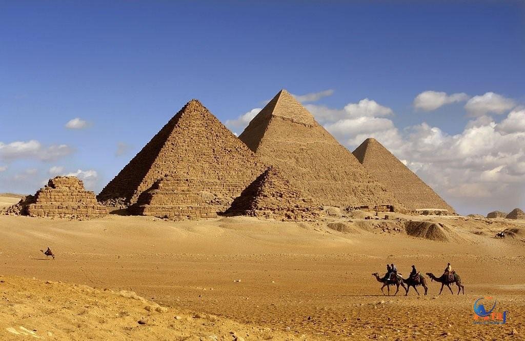 Pyramids tour In Morning Cairo